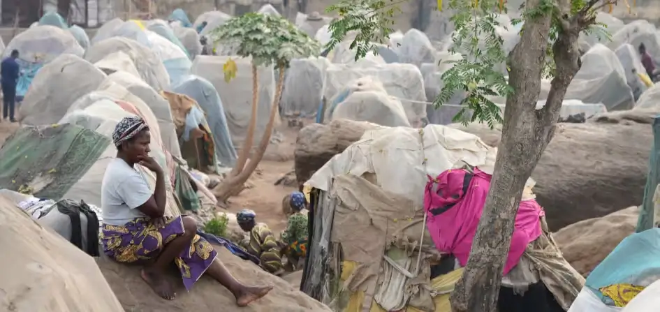 300 familias desplazadas reciben alimentos en Benue