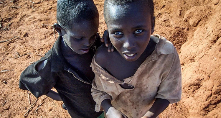 1603338190_1603338189-1563466926_criancas-somalia