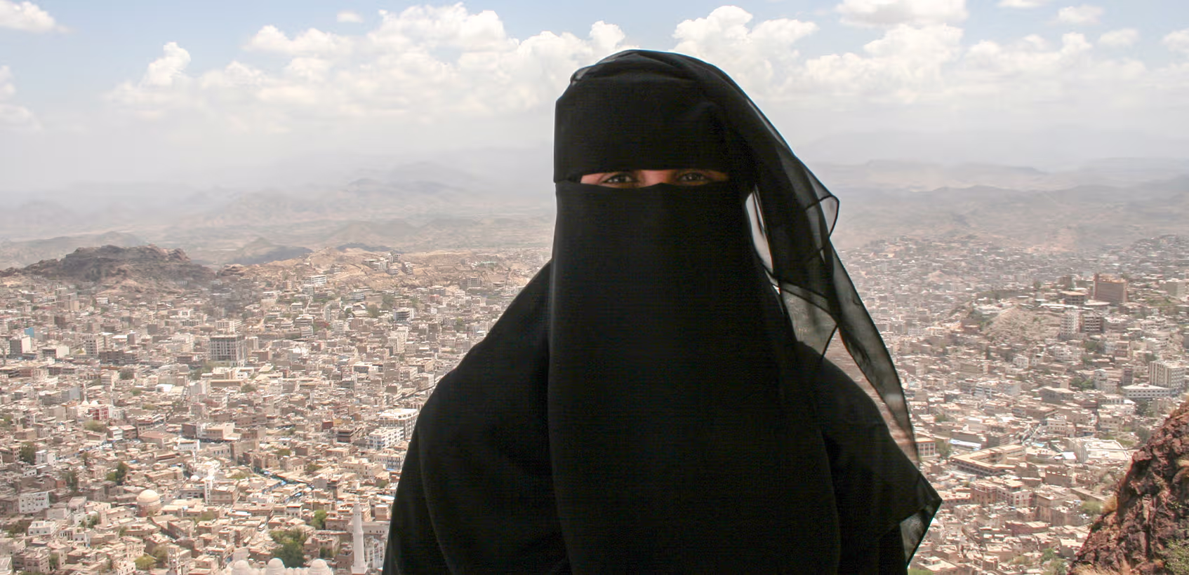 Contexto social en Yemen, donde cristianos perseguidos enfrentan intolerancia religiosa extrema