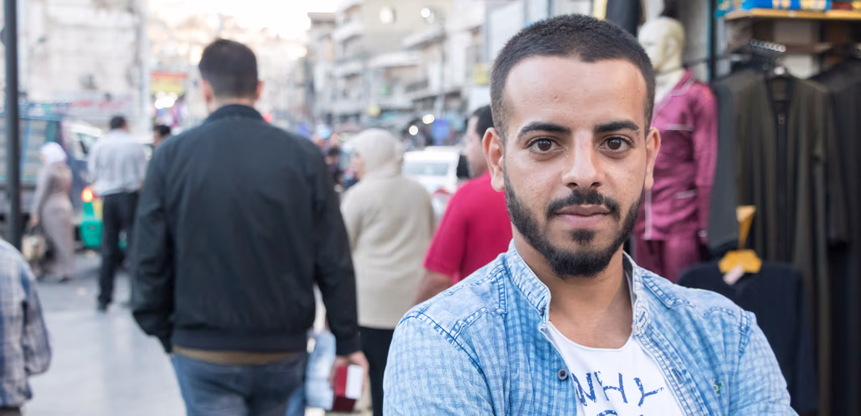 Persecución a los cristianos en Jordania en un contexto urbano donde la fe cristiana enfrenta presión social