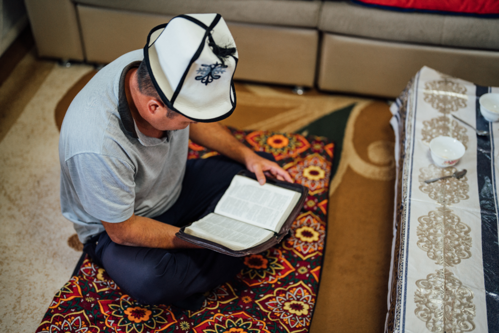 Cristao E A Biblia Na Asia Central 1709839420649