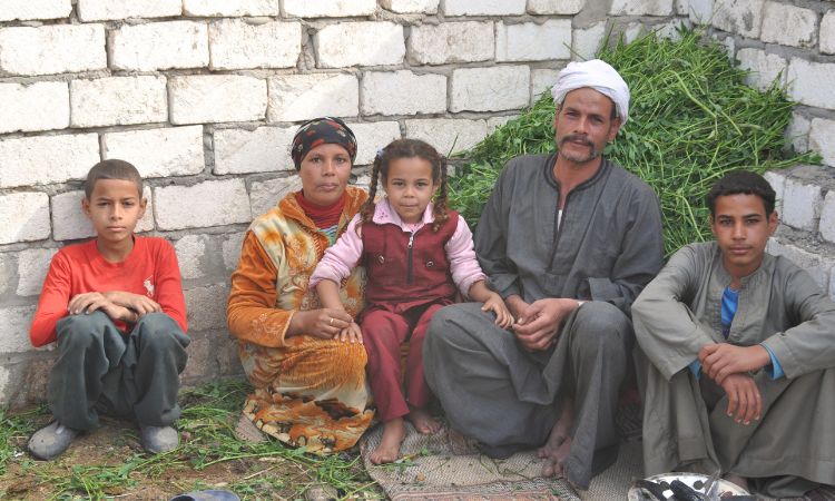 O Que É Sharia? 2 Familia Crista No Egito 1686773108977